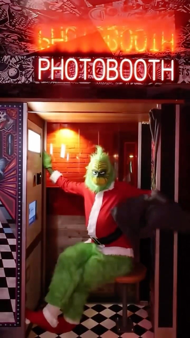 Instagram post from queens.london. This post is in position 2.